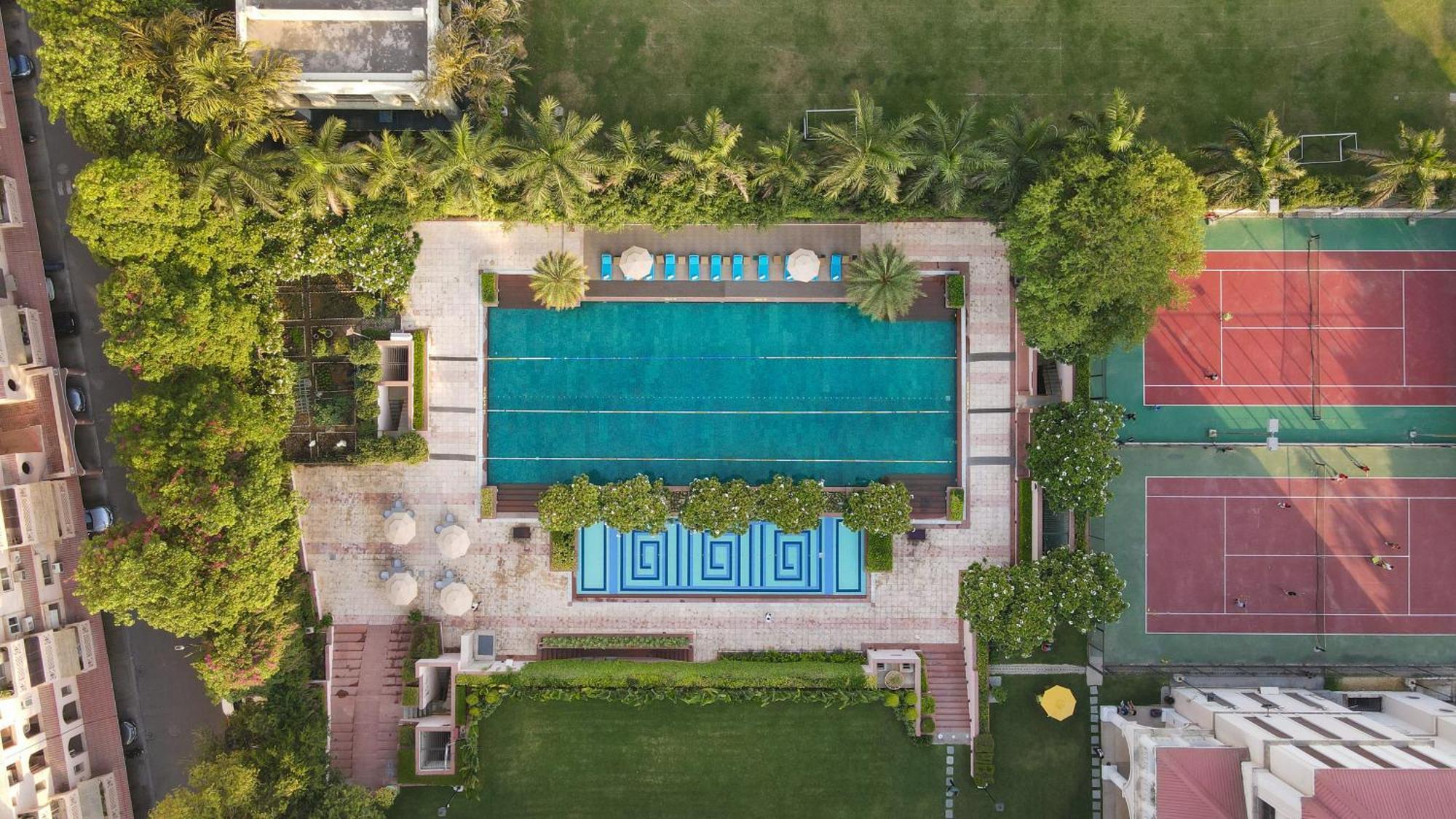 Dlf Club 5 Hotel Gurgaon Buitenkant foto