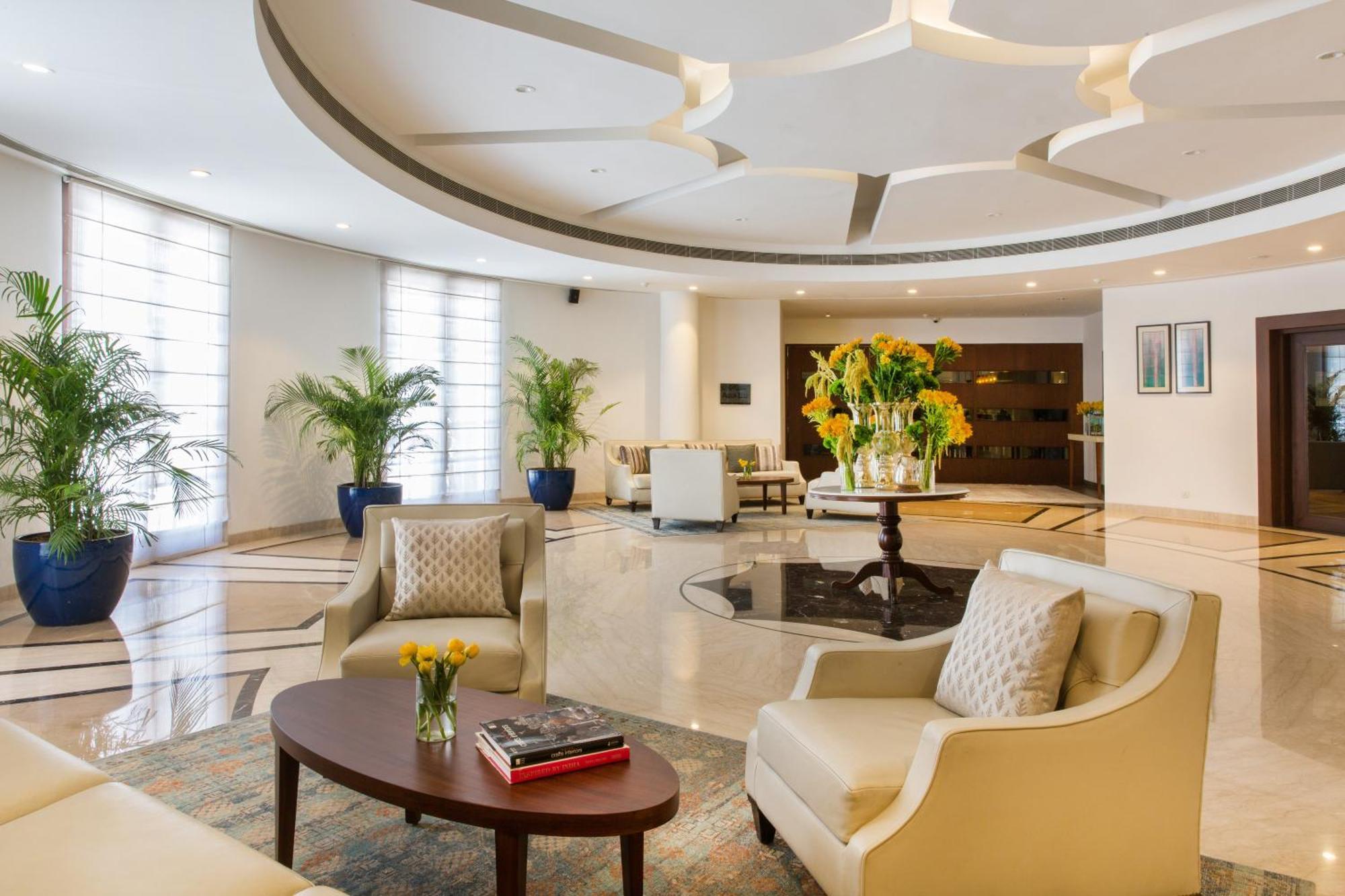 Dlf Club 5 Hotel Gurgaon Buitenkant foto